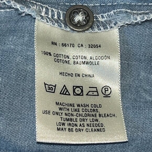 ANTHROPOLOGIE ANTHRO HOLDING HORSES Denim Chambray Ditzy Flower Shirt Top - 2 - Picture 10 of 11